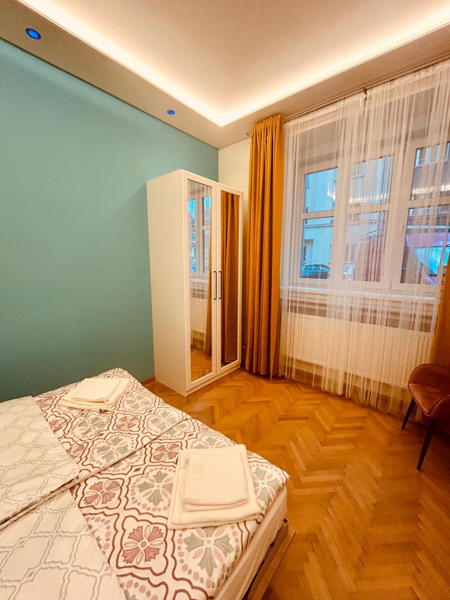 Moderni Apartman Na Hluboke V Praze - Idealni Pro 4 Prague Exterior photo